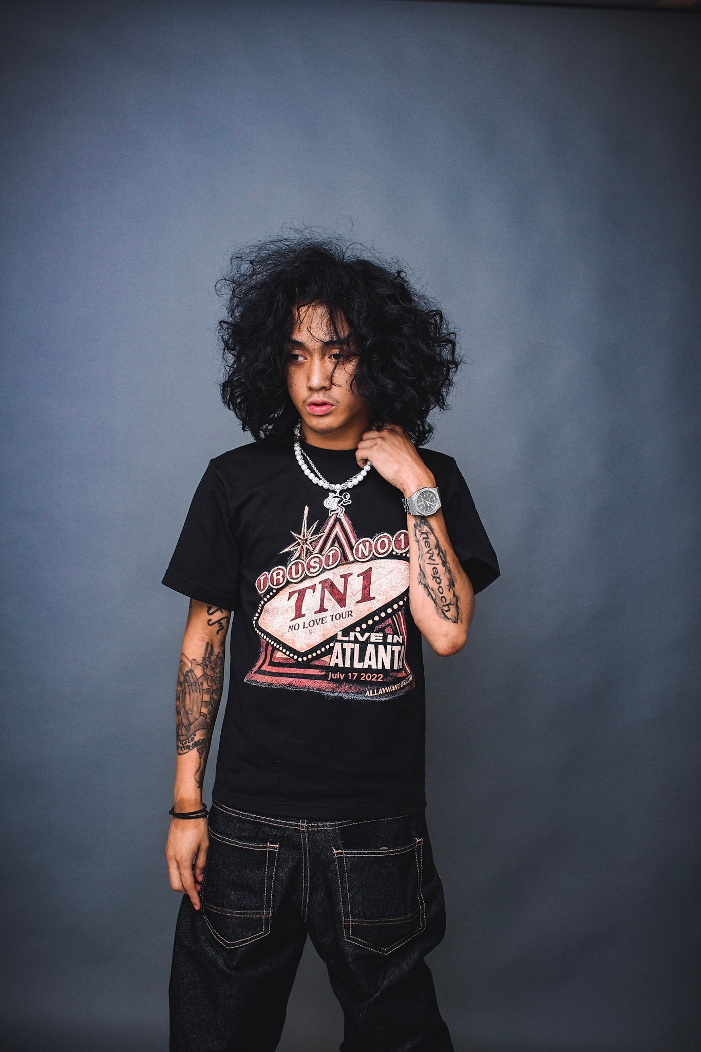 TN1 “No Love Tour” shirts